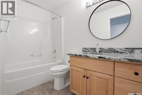 502 Lemay Crescent, Saskatoon, SK - Indoor Photo Showing Bathroom