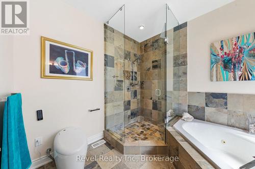 54 Vincent Circle, Tiny, ON - Indoor Photo Showing Bathroom