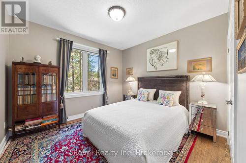 54 Vincent Circle, Tiny, ON - Indoor Photo Showing Bedroom