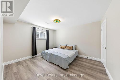 54 Vincent Circle, Tiny, ON - Indoor Photo Showing Bedroom