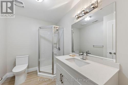 54 Vincent Circle, Tiny, ON - Indoor Photo Showing Bathroom