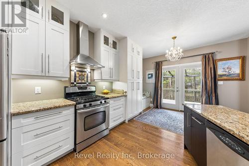54 Vincent Circle, Tiny, ON - Indoor Photo Showing Kitchen With Upgraded Kitchen