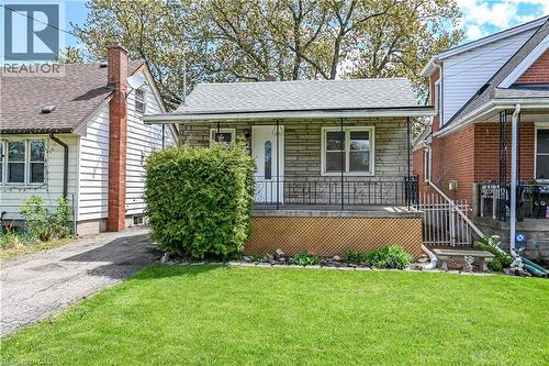 584 WATERLOO Street  Hamilton, ON L8H 6V5