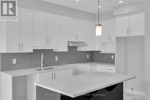 1940 Hawker Private, Ottawa, ON - Indoor Photo Showing Kitchen With Upgraded Kitchen