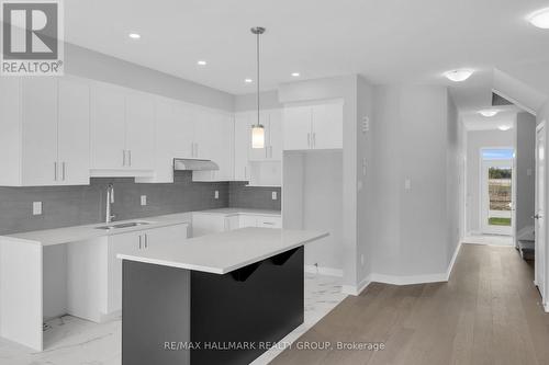 1940 Hawker Private, Ottawa, ON - Indoor Photo Showing Kitchen With Upgraded Kitchen