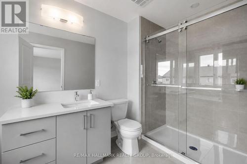 1940 Hawker Private, Ottawa, ON - Indoor Photo Showing Bathroom