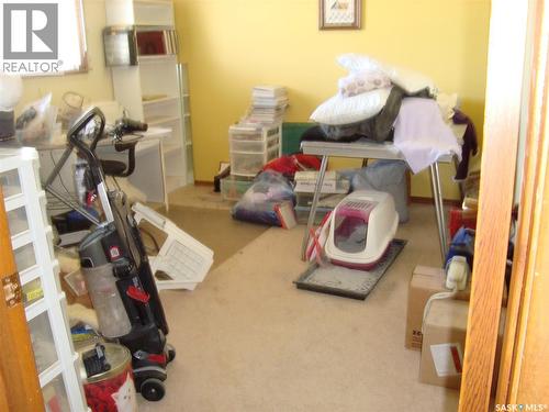 247 9Th Avenue Nw, Swift Current, SK - Indoor