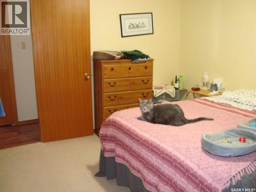 247 9Th Avenue Nw, Swift Current, SK - Indoor Photo Showing Bedroom