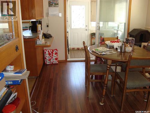 247 9Th Avenue Nw, Swift Current, SK - Indoor Photo Showing Dining Room