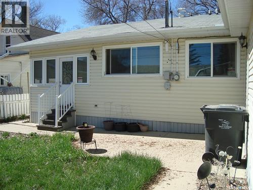 247 9Th Avenue Nw, Swift Current, SK - Outdoor