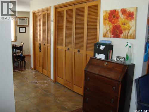 247 9Th Avenue Nw, Swift Current, SK - Indoor Photo Showing Other Room