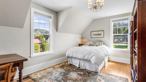3609 Masuch Road, Creston, BC - Indoor Photo Showing Bedroom