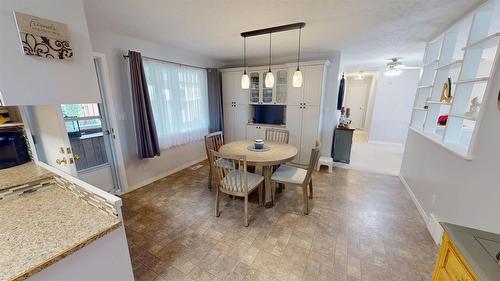 1317 19Th Street, Cranbrook, BC - Indoor Photo Showing Dining Room