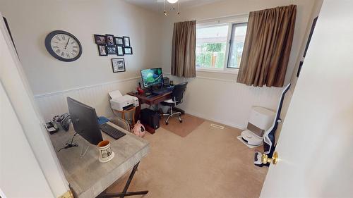 1317 19Th Street, Cranbrook, BC - Indoor Photo Showing Other Room