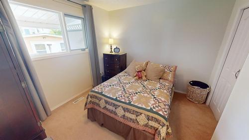 1317 19Th Street, Cranbrook, BC - Indoor Photo Showing Bedroom