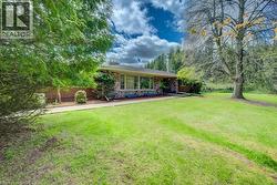 2236 GOVERNORS Road Hamilton, ON L0R 1J0