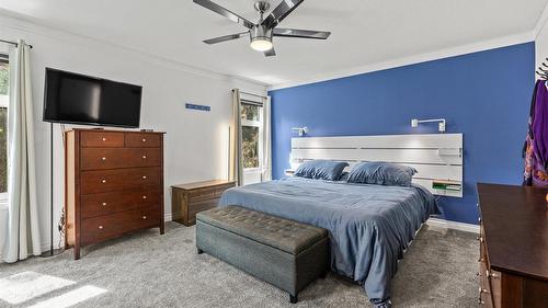 3418 Mariposa Court, Kelowna, BC - Indoor Photo Showing Bedroom