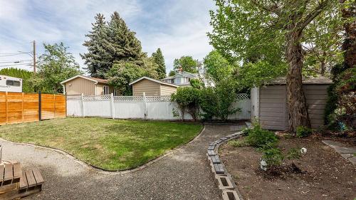 3418 Mariposa Court, Kelowna, BC - Outdoor