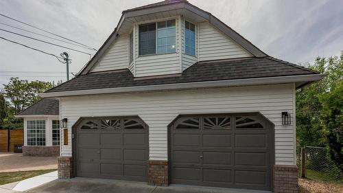 3418 Mariposa Court, Kelowna, BC - Outdoor