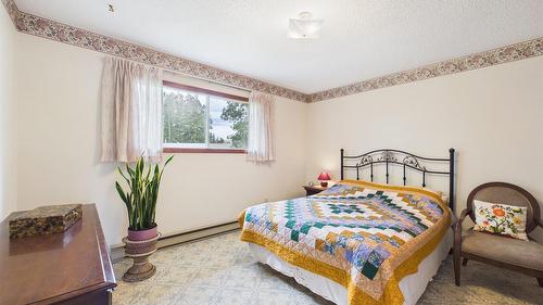 507 Alma Road, Cranbrook, BC - Indoor Photo Showing Bedroom
