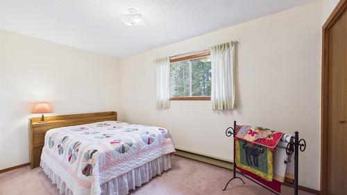 507 Alma Road, Cranbrook, BC - Indoor Photo Showing Bedroom