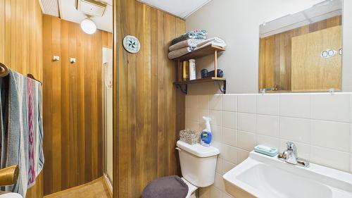 507 Alma Road, Cranbrook, BC - Indoor Photo Showing Bathroom