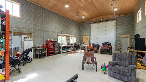 2904 Enderby Mabel Lake Road, Enderby, BC - Indoor