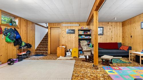 3988 Samuelson Road, Canyon, BC - Indoor