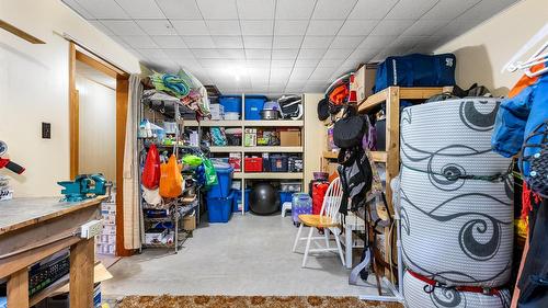 3988 Samuelson Road, Canyon, BC - Indoor