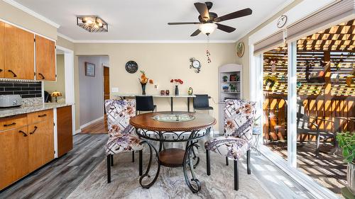 2125 Sunset Boulevard, Creston, BC - Indoor Photo Showing Dining Room