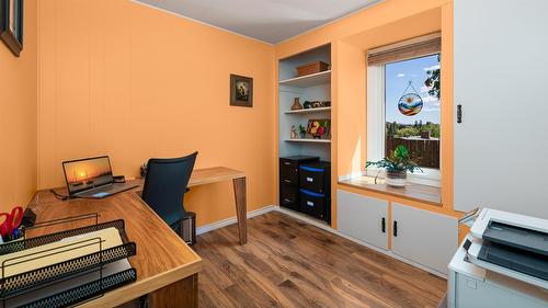 2125 Sunset Boulevard, Creston, BC - Indoor Photo Showing Office