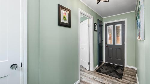 2125 Sunset Boulevard, Creston, BC - Indoor Photo Showing Bathroom