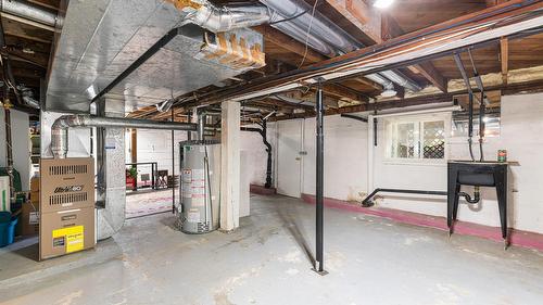 2125 Sunset Boulevard, Creston, BC - Indoor Photo Showing Basement