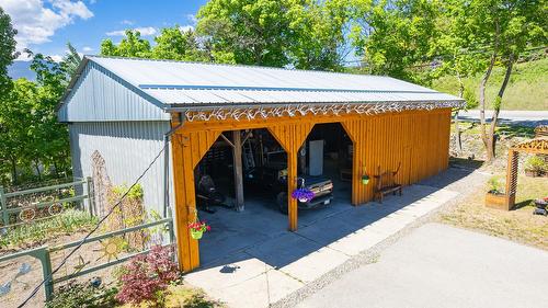 2125 Sunset Boulevard, Creston, BC - Outdoor