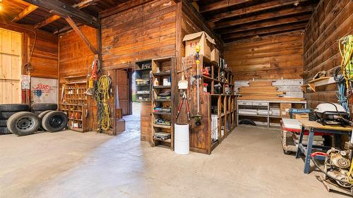 2125 Sunset Boulevard, Creston, BC - Indoor Photo Showing Garage