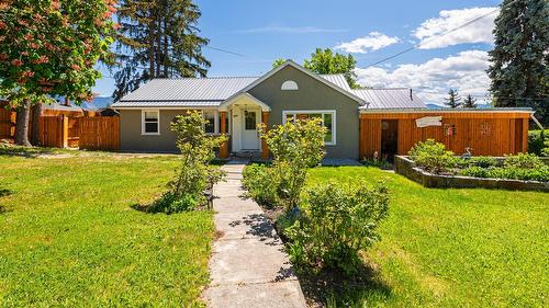 2125 Sunset Boulevard, Creston, BC - Outdoor