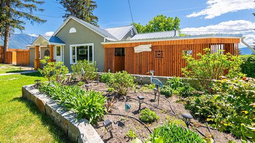 2125 Sunset Boulevard, Creston, BC - Outdoor