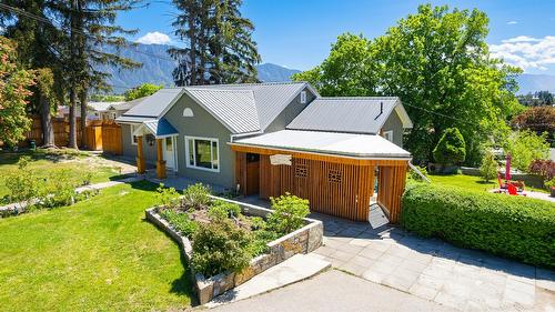 2125 Sunset Boulevard, Creston, BC - Outdoor
