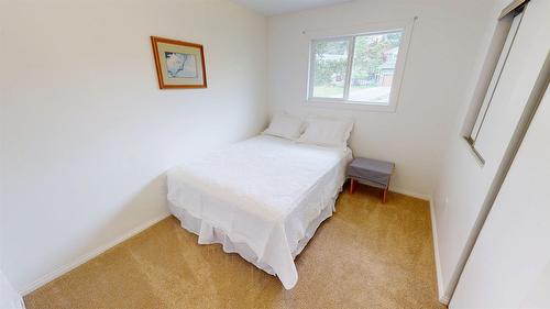 3109 Mt Royal Drive, Cranbrook, BC - Indoor Photo Showing Bedroom
