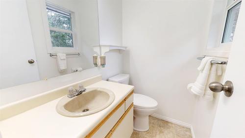 3109 Mt Royal Drive, Cranbrook, BC - Indoor Photo Showing Bathroom