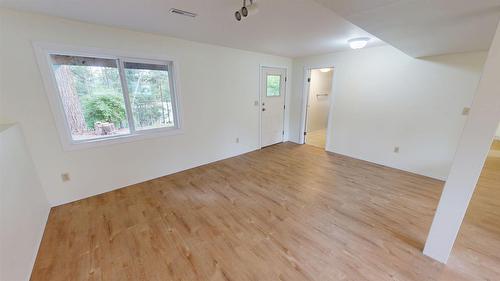 3109 Mt Royal Drive, Cranbrook, BC - Indoor Photo Showing Other Room