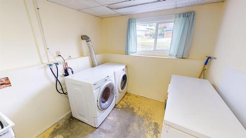 3109 Mt Royal Drive, Cranbrook, BC - Indoor Photo Showing Laundry Room