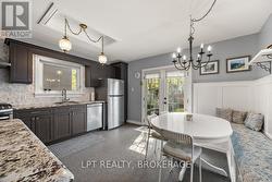 Bright kitchen - 