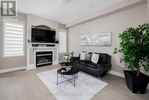 140 Dolce Crescent, Vaughan, ON - Indoor Photo Showing Living Room With Fireplace