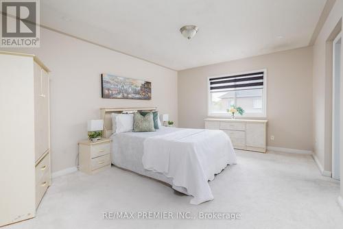 140 Dolce Crescent, Vaughan, ON - Indoor Photo Showing Bedroom