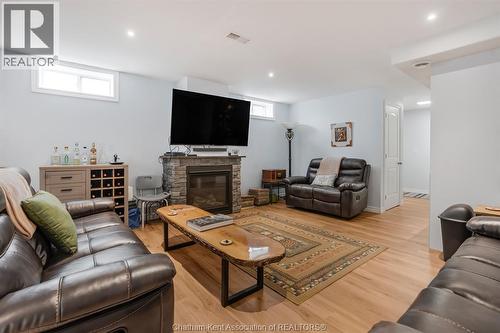 524 Eventide Place, Chatham, ON - Indoor Photo Showing Living Room With Fireplace