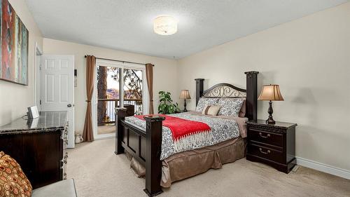 5821 Atkinson Crescent, Peachland, BC - Indoor Photo Showing Bedroom