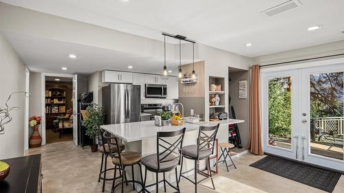 5821 Atkinson Crescent, Peachland, BC - Indoor Photo Showing Dining Room
