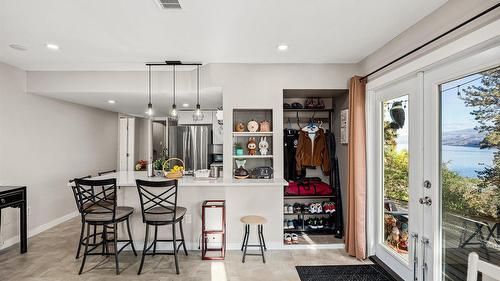 5821 Atkinson Crescent, Peachland, BC - Indoor