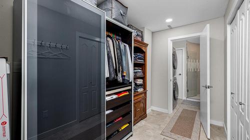 5821 Atkinson Crescent, Peachland, BC - Indoor With Storage
